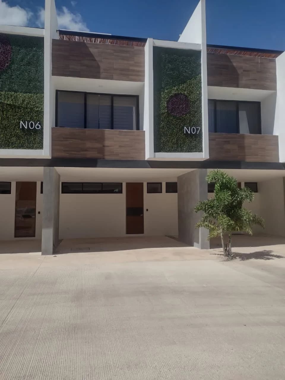 Townhouse en renta 3 niveles Privada Seremos Dzitya, Merida, Yucatan - 1