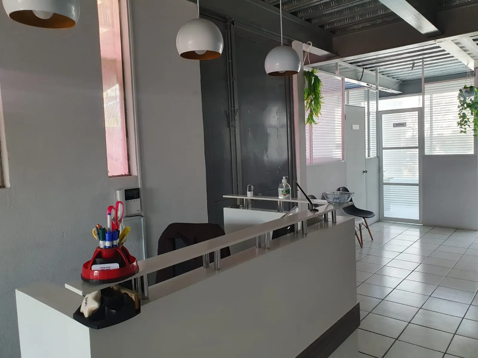 UN LUGAR SEGURO TE ESPERA PARA TU OFICINA EN MUNDO E - 1