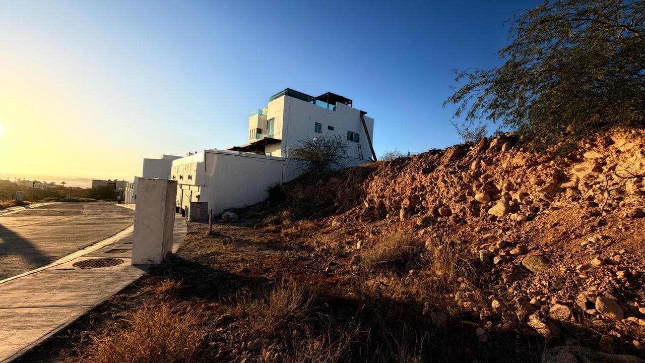 TERRENO EN VENTA EN LA PAZ, BCS, LOMAS DE PALMITA L 9 - 1