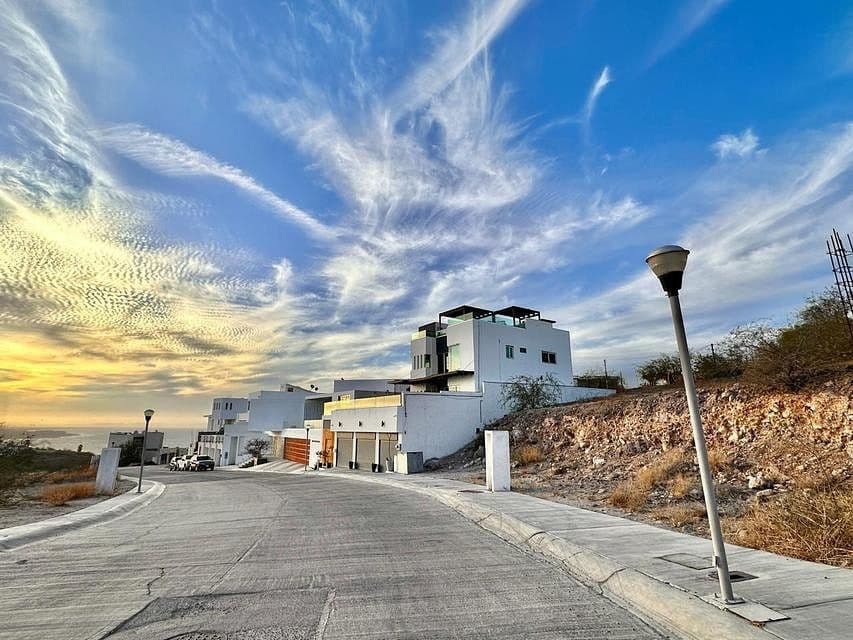 TERRENO EN VENTA EN LA PAZ, LOMAS DE PALMIRA - 1