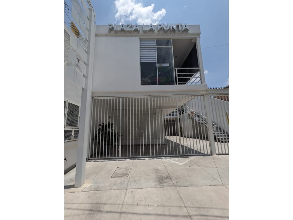 LOCAL COMERCIAL EN RENTA ATRAS DE OFICINAS DEL SAT - 1