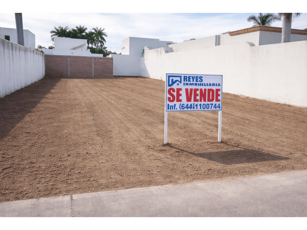 SE VENDE TERRENO CALLE DURANGO ZONA NORTE EN CD. OBREGON SONORA - 1