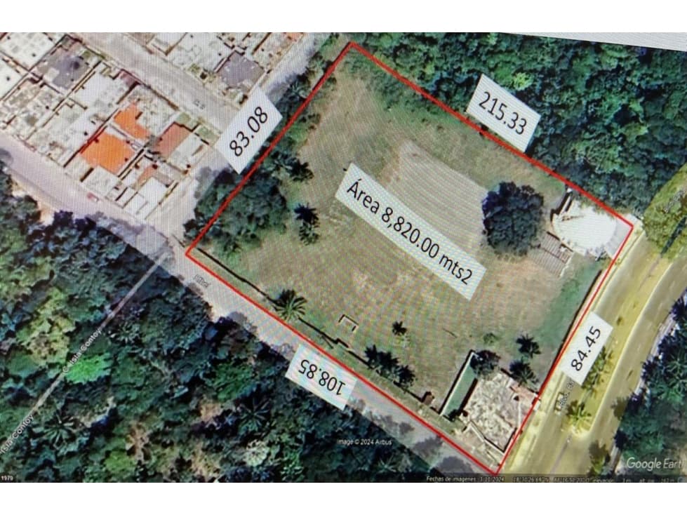 TERRENO DE 8,820 MTS EN BOULEVARD BAHIA EN CHETUMAL $90,000,000 - 1
