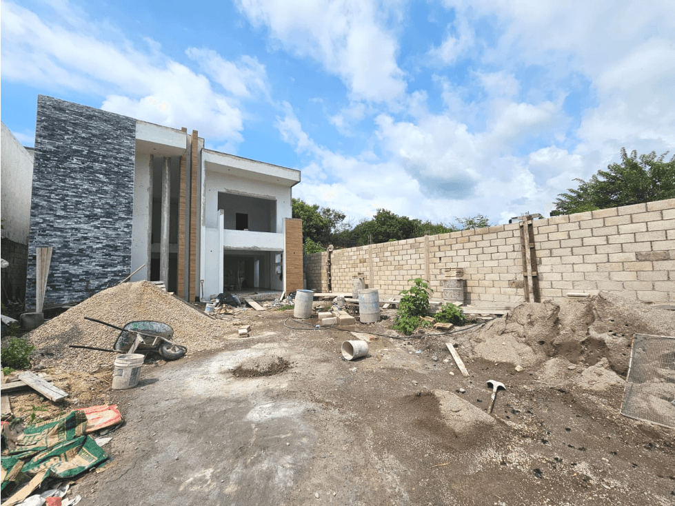 CASA NUEVA CON ALBERCA DE 8X4 - 1