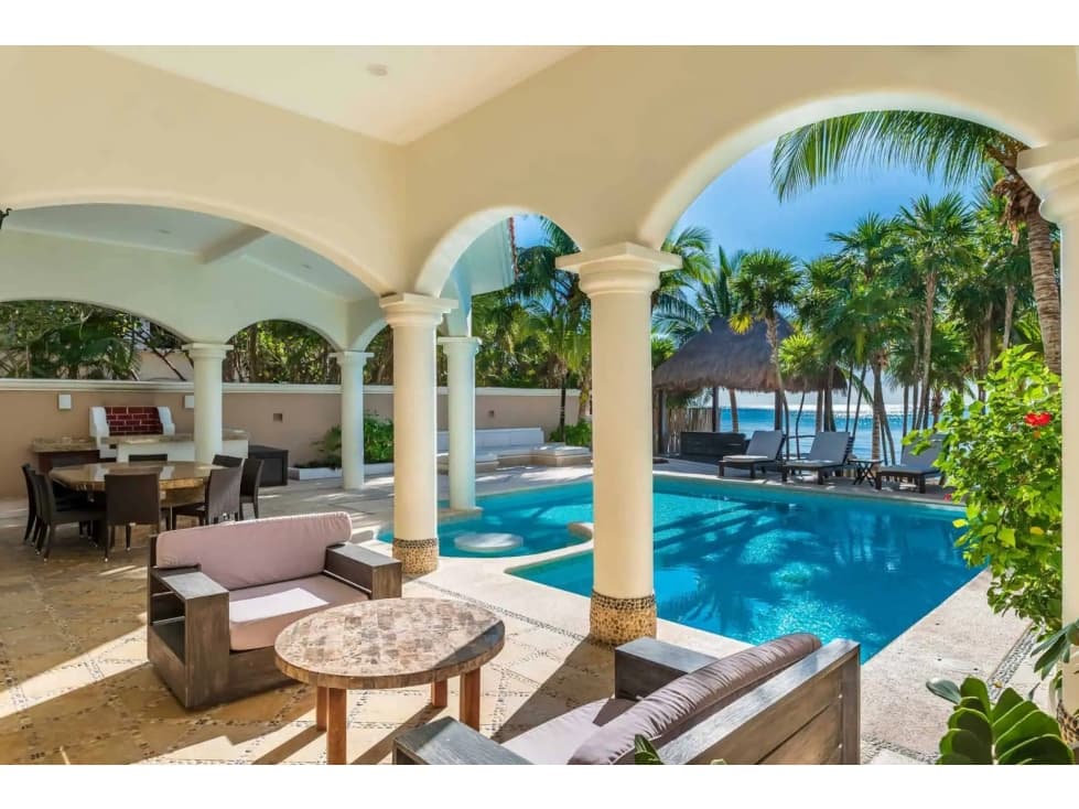 6-BEDROOM MAGNIFICENT HOME IN SOLIMAN BAY - 1
