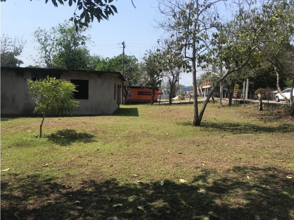 AMPLIO TERRENO EN VENTA CON CASA EN TAMPICO ALTO KM 100 - 1