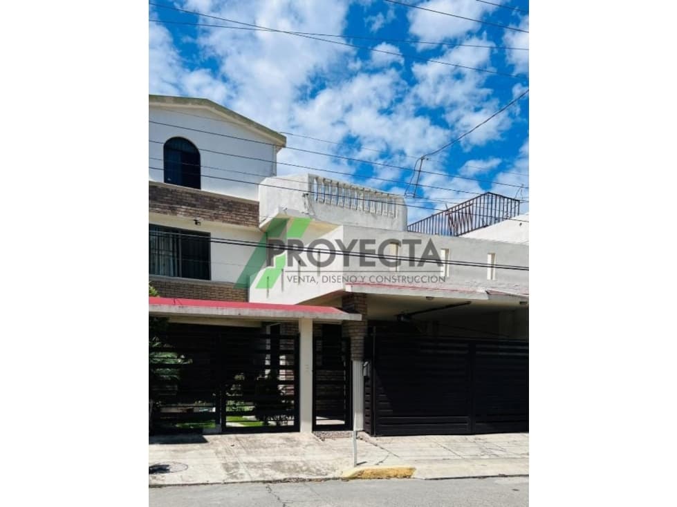 CASA EN VENTA A UNOS METROS DEL TEC DE MADERO - 1