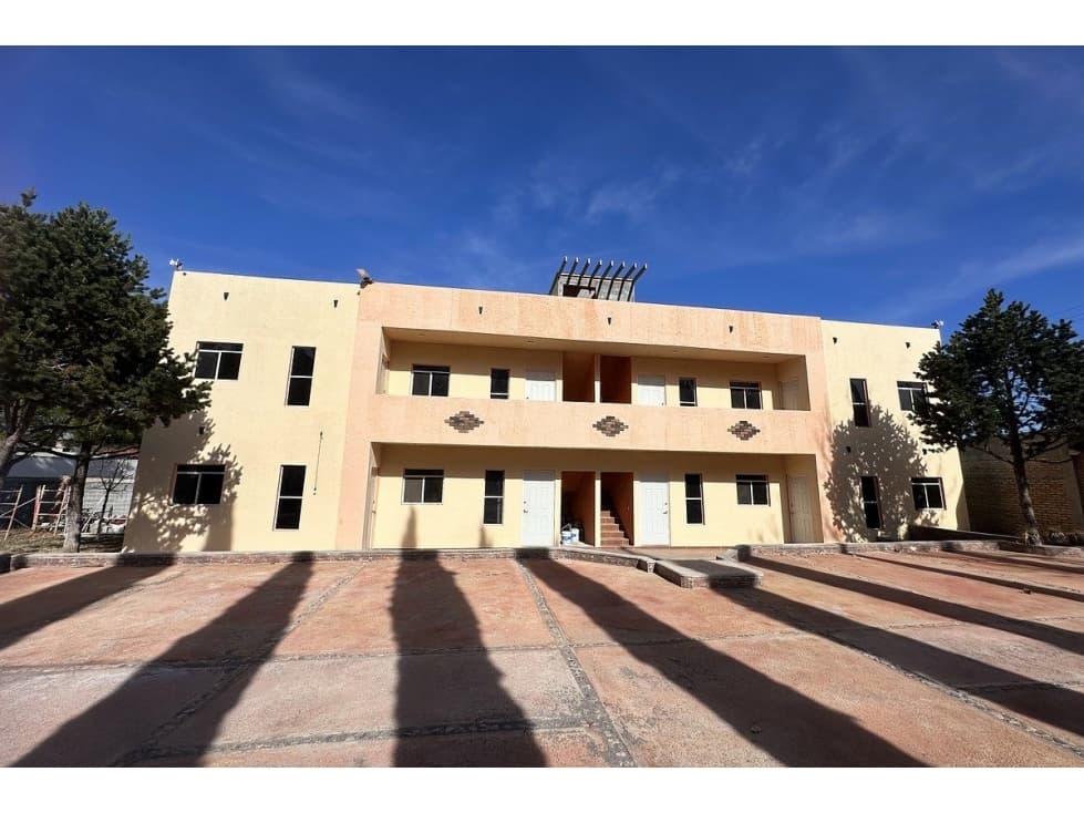 Edificio con departamentos en Venta en Lomas de Lourdes REV671033 - 1