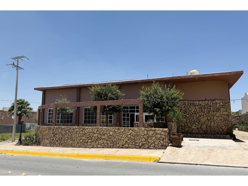 Local en RENTA sobre Blvd. Manuel Acuña en Ramos Arizpe CLR680106 - 1