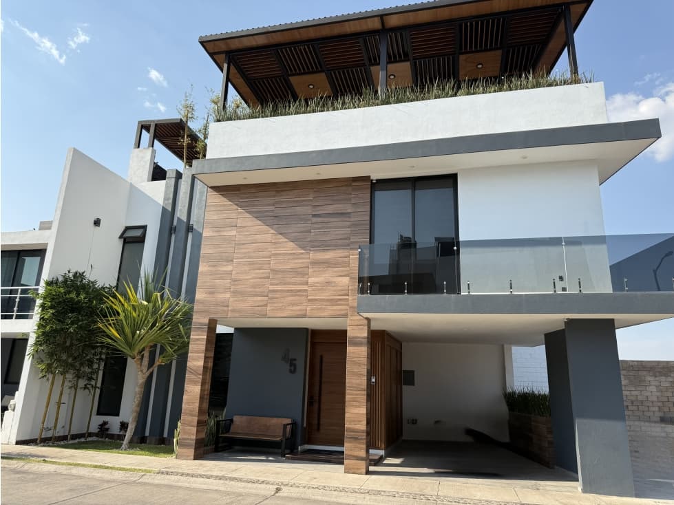Residencial Las Torres Casa en Venta - 1