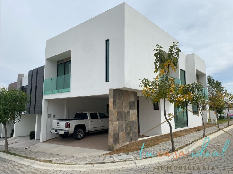 Casa En Venta En Parque Aguascalientes En Lomas De Angelópolis - 1