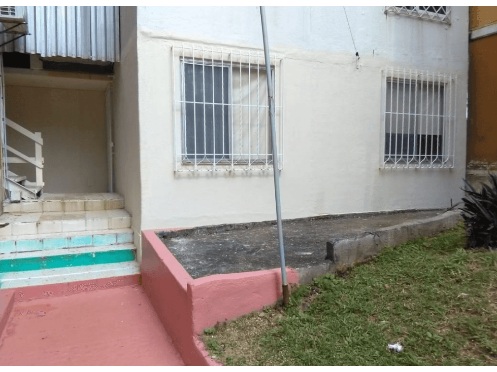 VENDO DEPTO PLANTA BAJA, FRACC. PALMITAS - 1