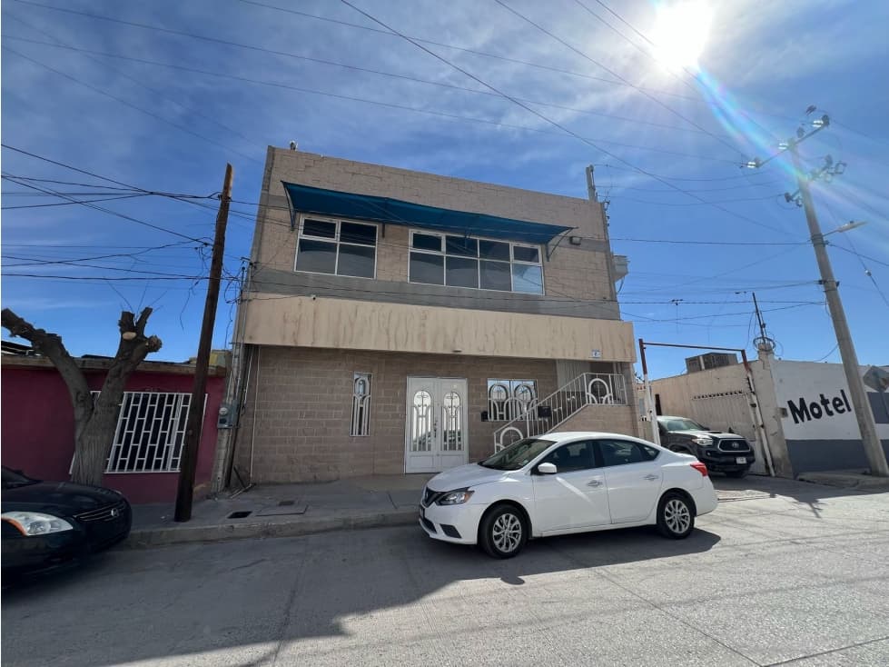 EDIFICIO EN RENTA DE 680 M2 ZONA OSCAR FLORES CON ESTACIONAMIENTO - 1
