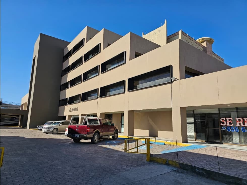 Oficina corporativa en renta de 300 m2 en Cd. Juárez Chihuahua. - 1