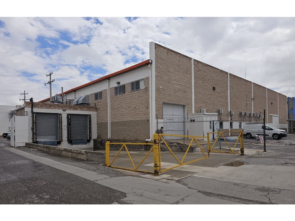 Bodega en Renta de 1242 metros y 2 rampas en Cd. Juárez, Chihuahua - 1