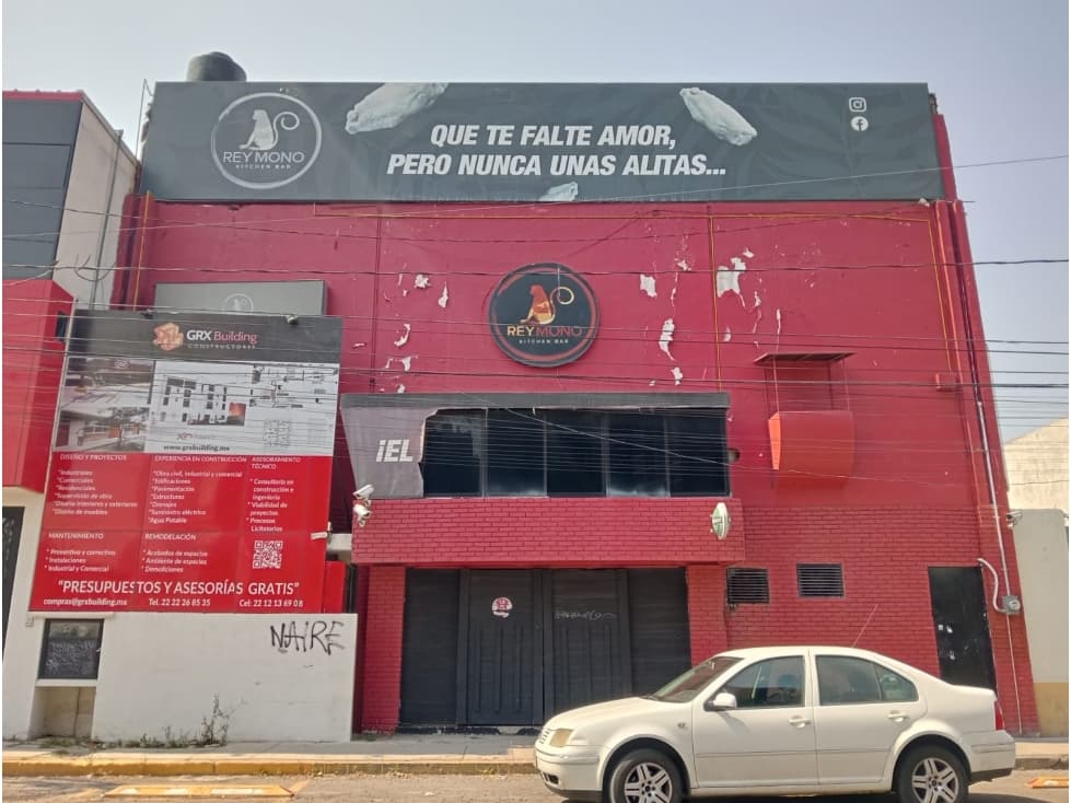 Bodega con oficinas en renta Zona Dorada con alto flujo - 1