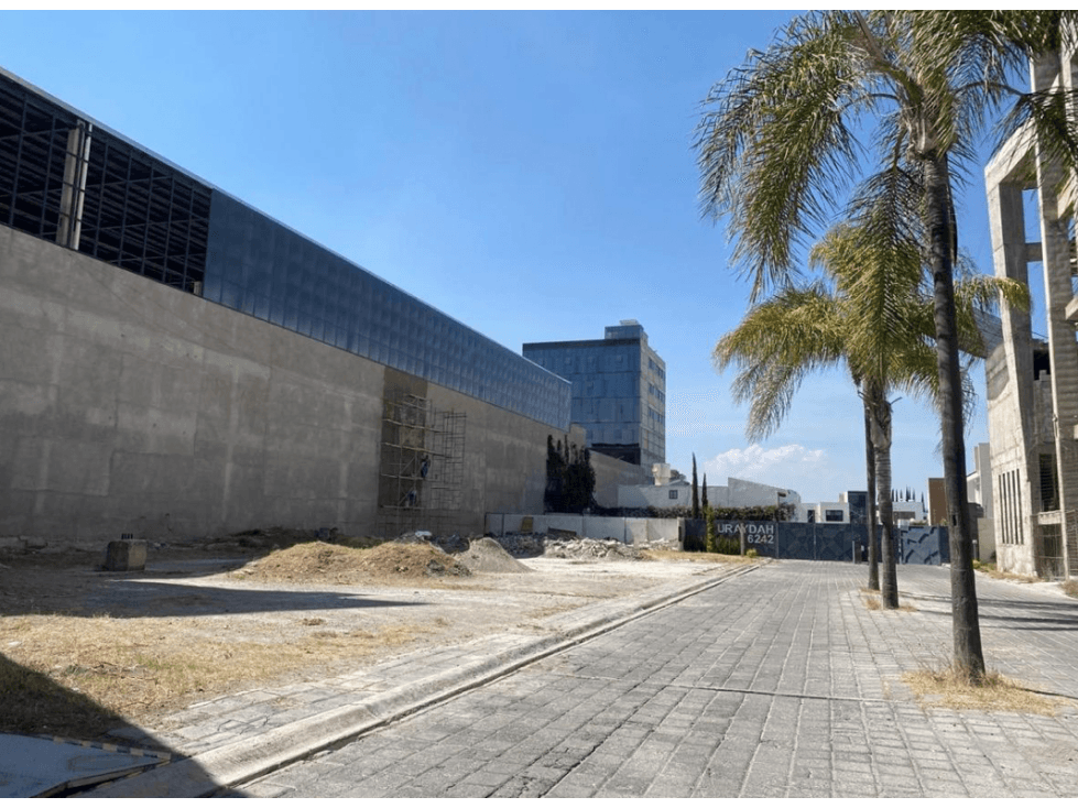 Terreno en Venta sobre Atlixcáyotl Cholula Puebla - 1