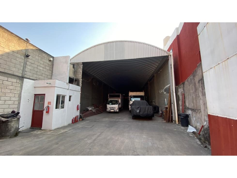 SE RENTA NAVE INSDUSTRIAL EN ACAPANTZINGO,CUERNAVACA,MORELOS. - 1