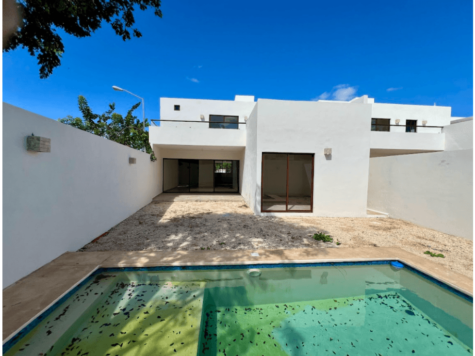 Casa en venta en esquina en Mérida, Yucatán - 1