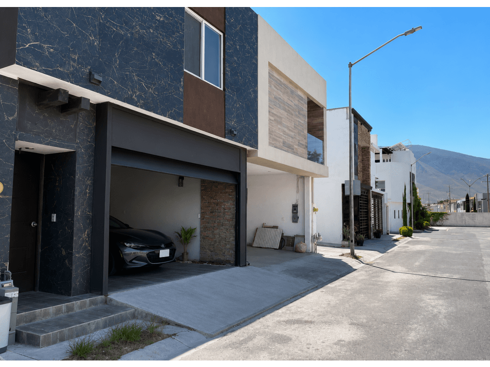Casa en venta en Nexxus Platino, General Escobedo, Nuevo León - 1