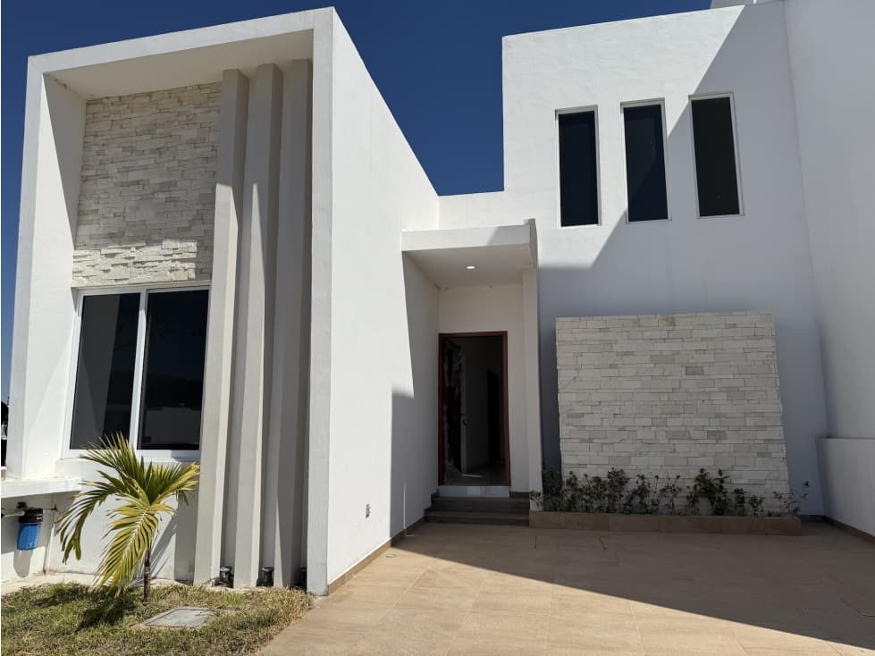 Casa en Venta en Fraccionamiento Pacífico Hills, Mazatlán - 1