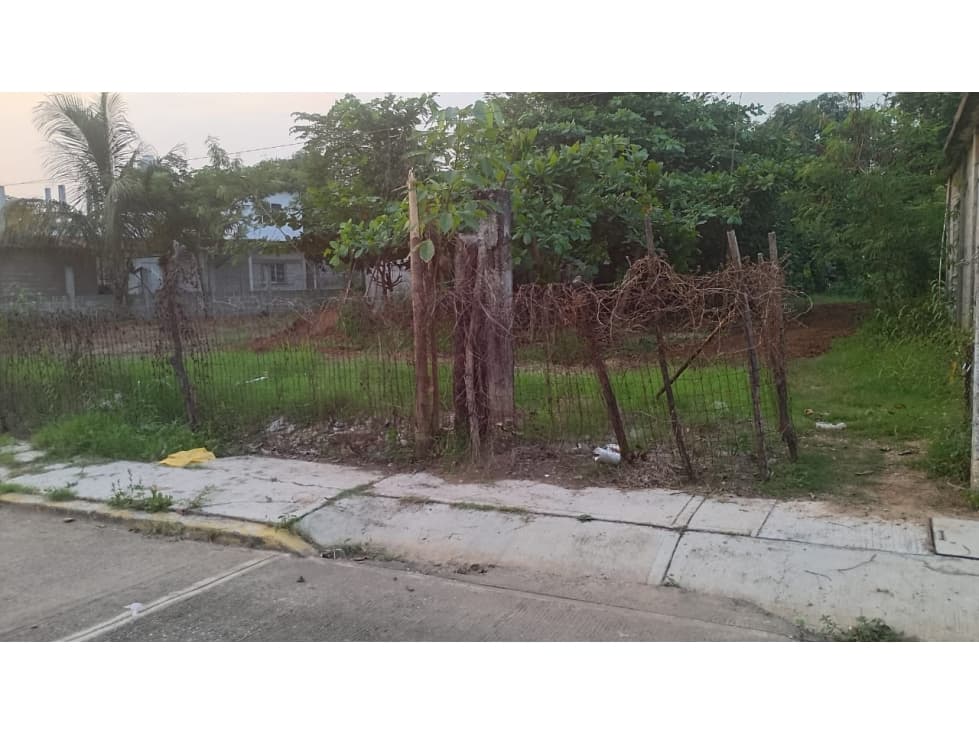 TERRENO EN AVENIDA YUCATAN EN LOMA BONITA OAXACA - 1