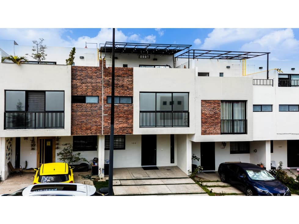 venta casa 3 recamaras en altosur tlaquepaque dentro de coto - 1