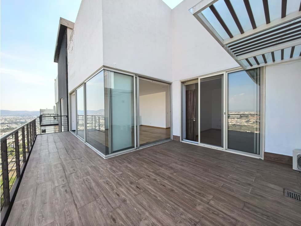 Penthouse en Renta en High Towers, Lomas de Angelopolis II - 1
