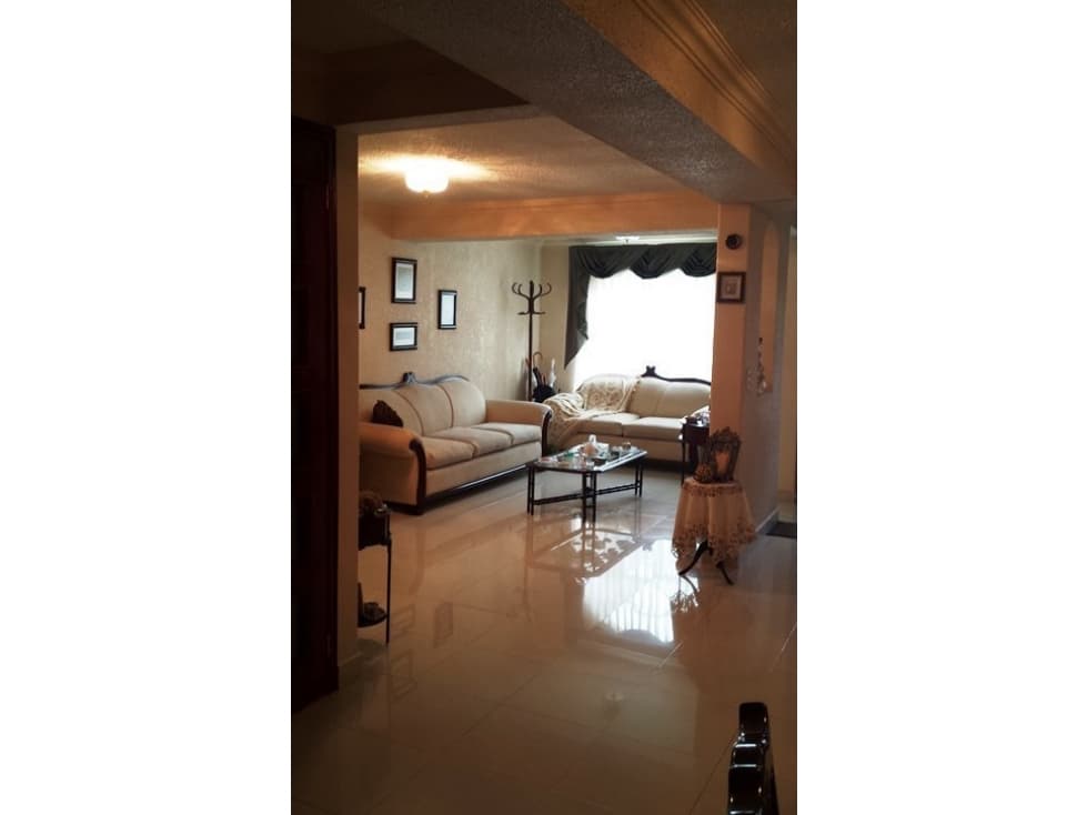 CASA EN VENTA EN Bosques del Lago, ATIZAPAN. - 1