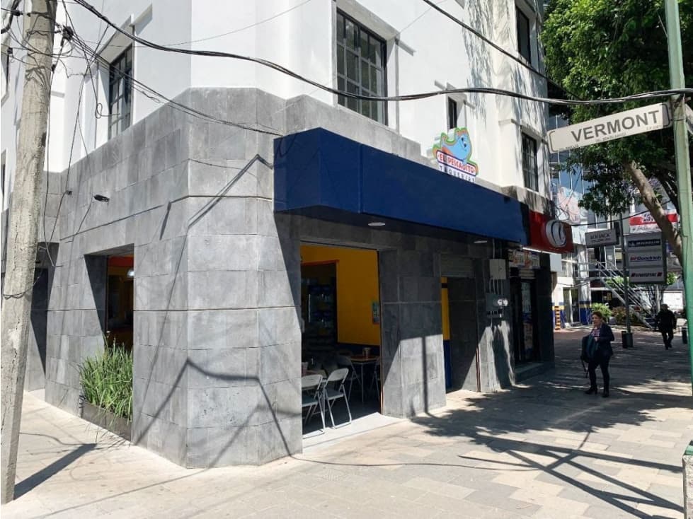 LOCAL COMERCIAL EN ESQUINA INSURGENTES SUR. - 1