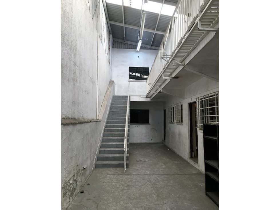 EDIFICIO EN RENTA EN TLALNEPANTLA SAN JAVIER - 1