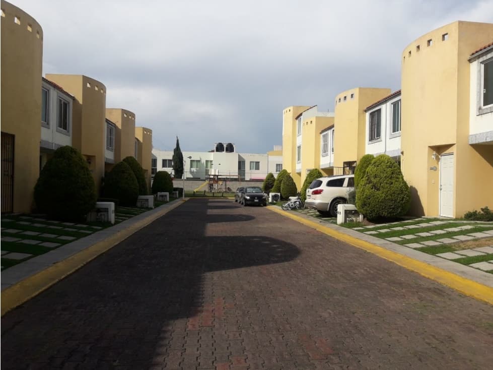 Casa en Renta en Bosques de la Hacienda Cuautitlan Izcalli - 1