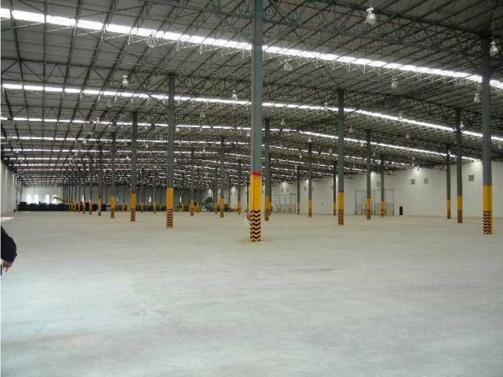 BODEGA EN RENTA EN HUEHUETOCA - 1