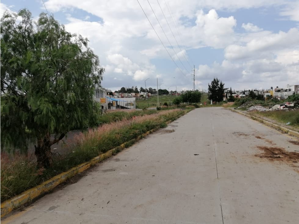 TERRENO SOBRE AVENIDA OSCAR CHAVEZ - 1