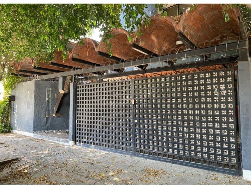 Casa en Remate en Jardines del Bosque Norte, F-1032 - 1