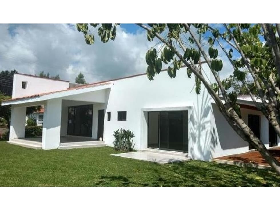 Casa en Remate en Frac Lomas De Cocoyoc, F-918 - 1