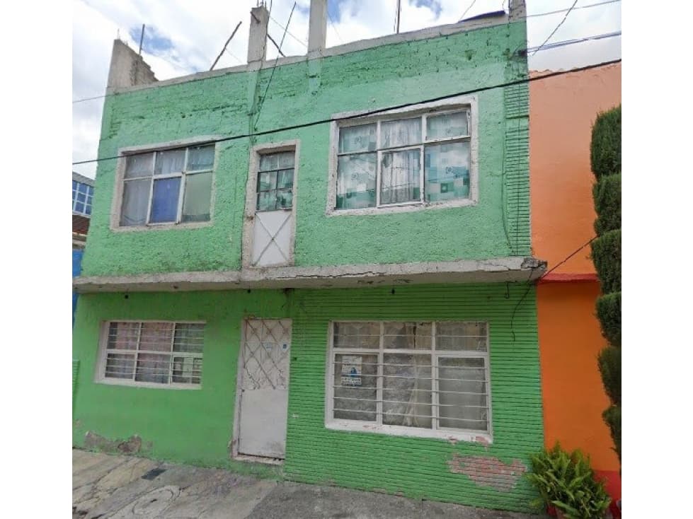 Casa en Remate en Gabriel Ramos Millán, FG-1922 - 1
