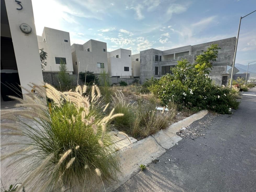 Terreno en venta en dominio cumbres Mirador Residencial - 1