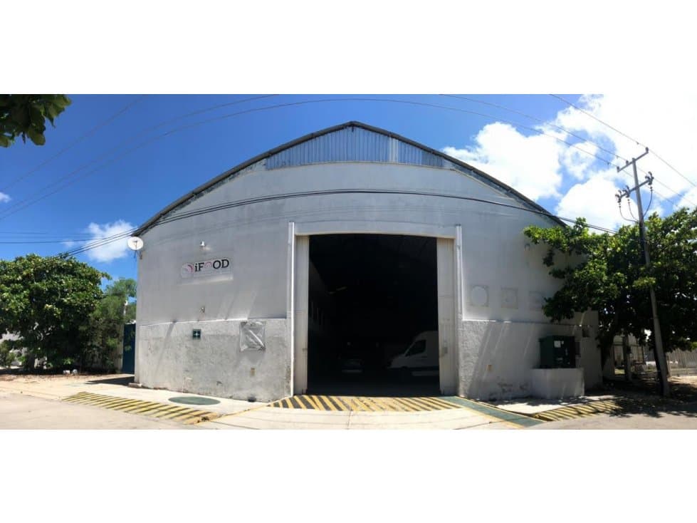 RENTA BODEGA DE 1000 M2 CON OFICINA CERCA DEL PUERTO CIUDAD DEL CARMEN - 1