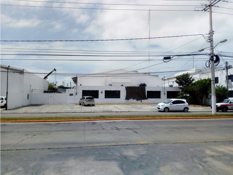 RENTA BODEGA FRENTE AL PUERTO API CIUDAD DEL CARMEN - 1