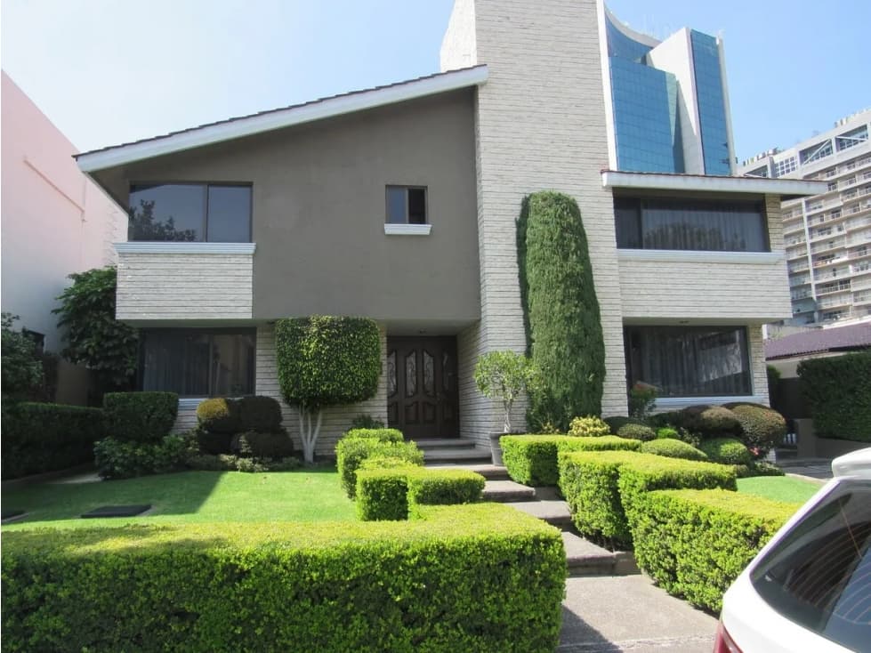 Vive el Encanto y la Exclusividad en Jardines del Pedregal - 1