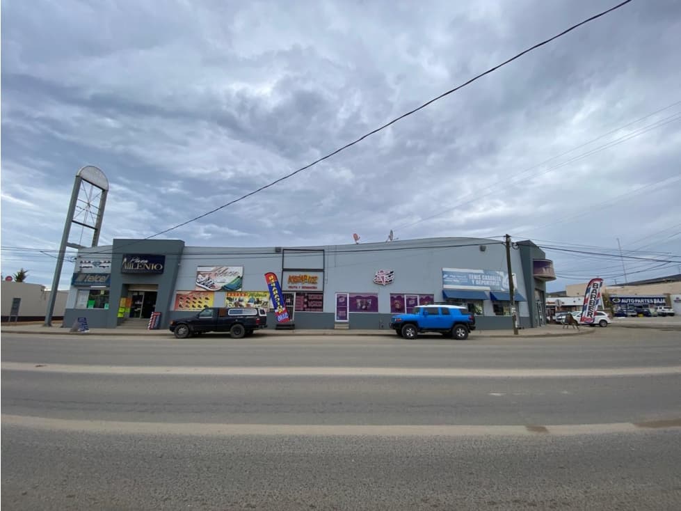 Nave Industrial en Venta y Amplio Estacionamiento en Ensenada  - 1