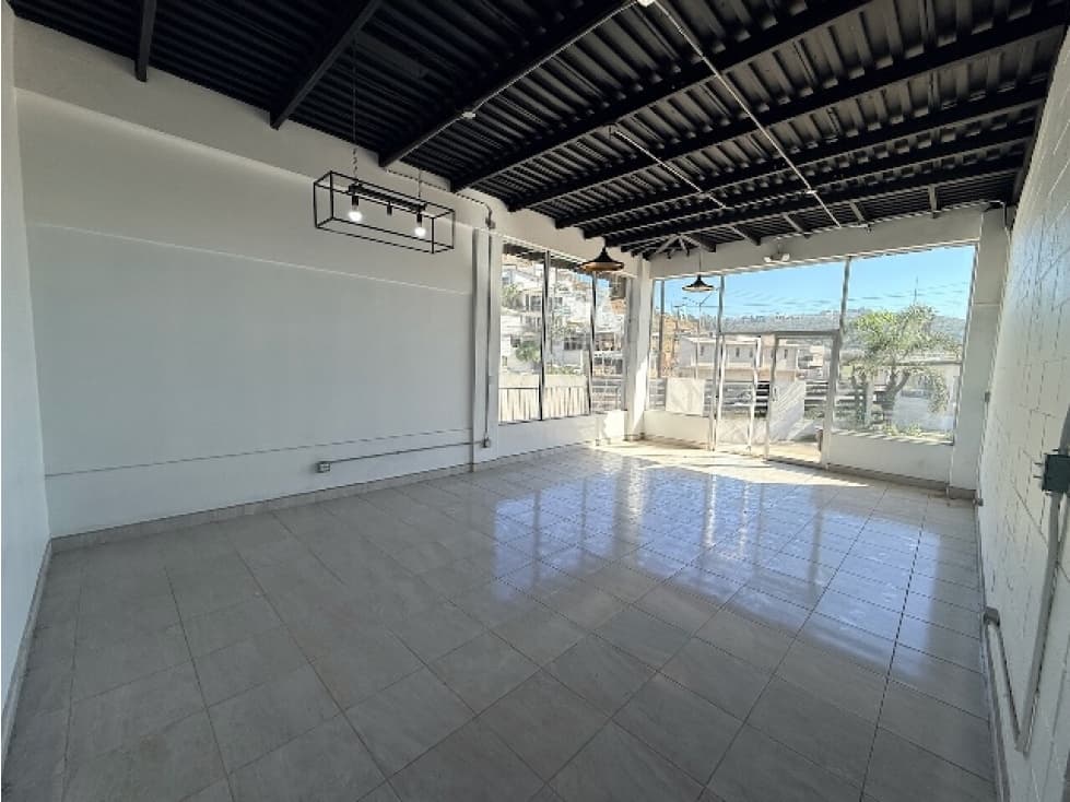 Local Comercial Planta Baja en Renta en Col. Azteca - 1