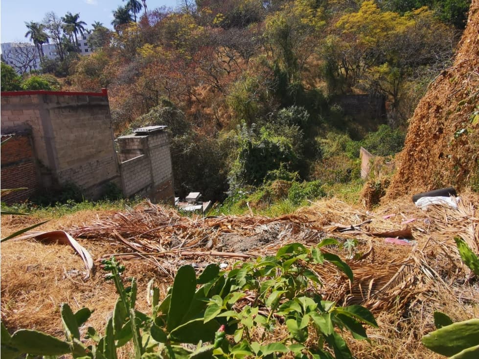 Venta de Terreno en el Fracc. Residencial La Herradura - 1
