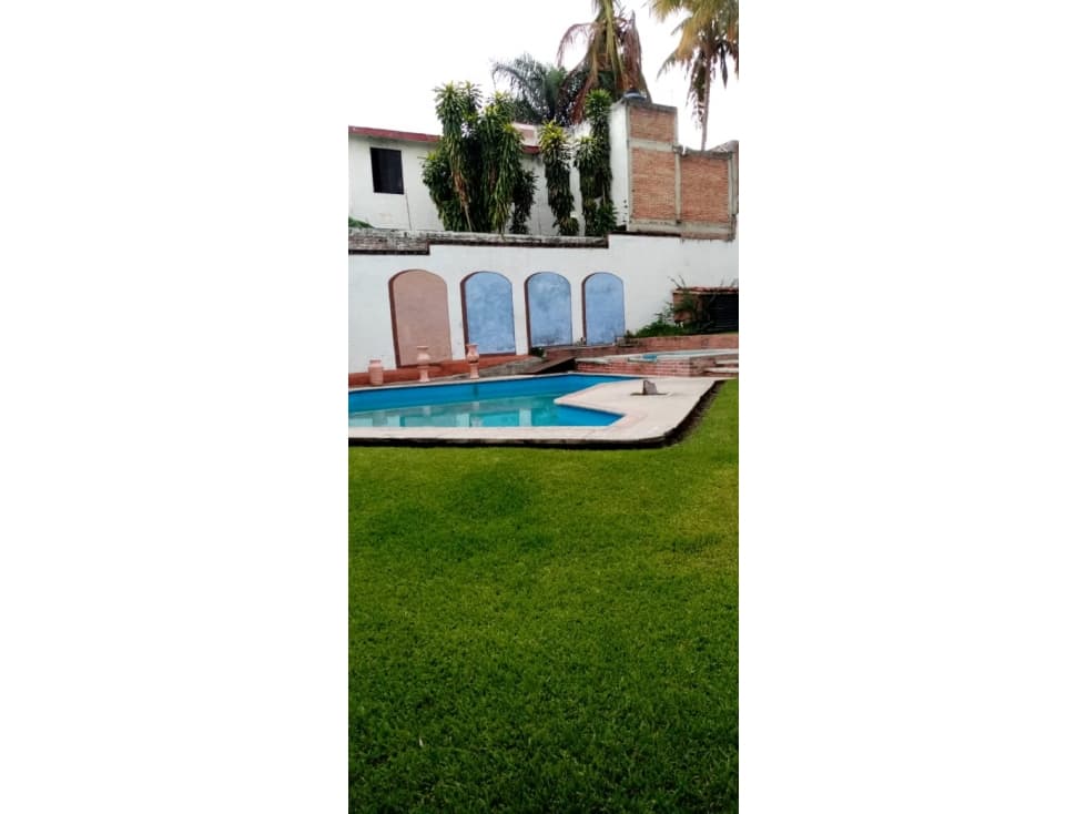 RENTO CASA CON ALBERCA Y JARDIN 13000 - 1