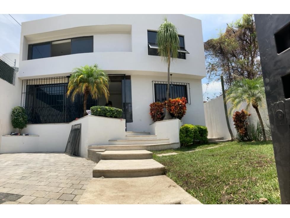 Venta de Casa Sola en La Colonia La Pradera - 1