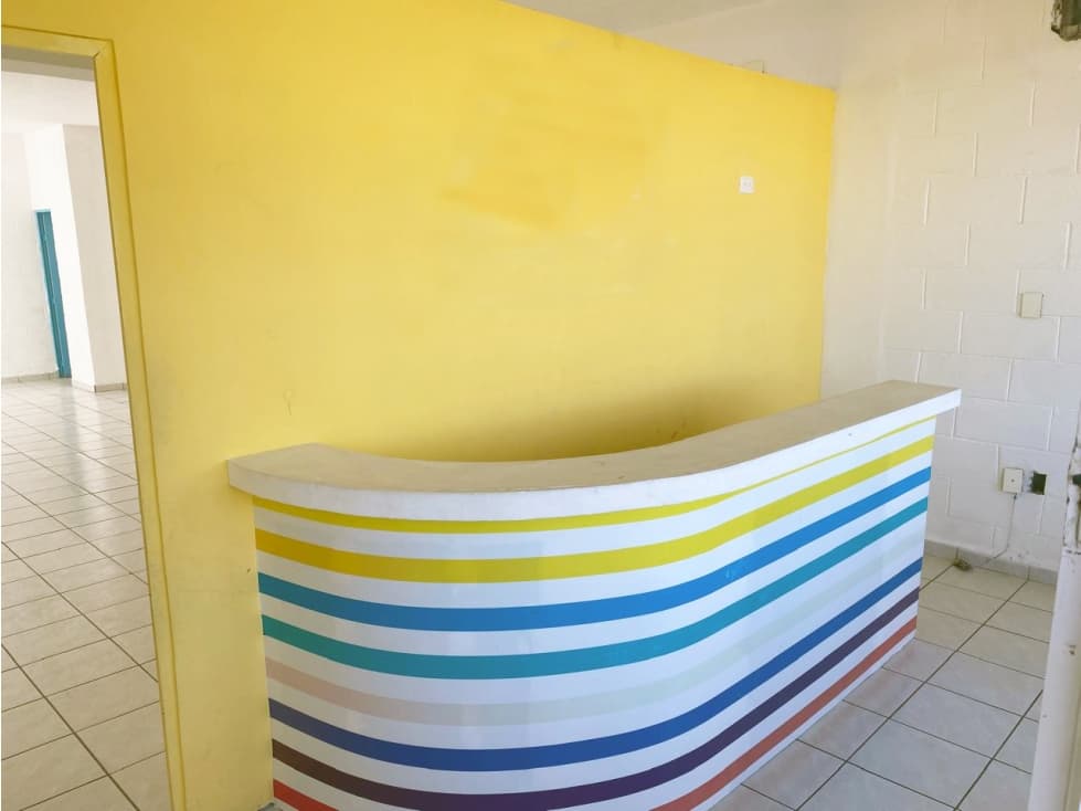 LOCAL COMERCIAL EN RENTA Av. La Marina | $12,000/mes - 1
