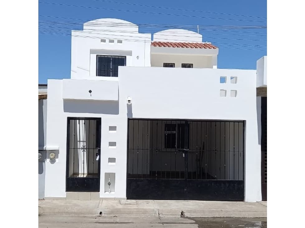 CASA AMPLIA EN VENTA EN MAZATLAN, EN FRACC. TORREMOLINOS - 1