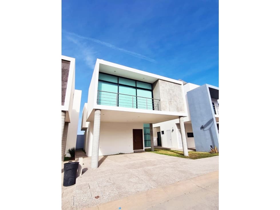 ¡Casa en Venta de Oportunidad, Amueblada, con Acceso a la Playa! - 1