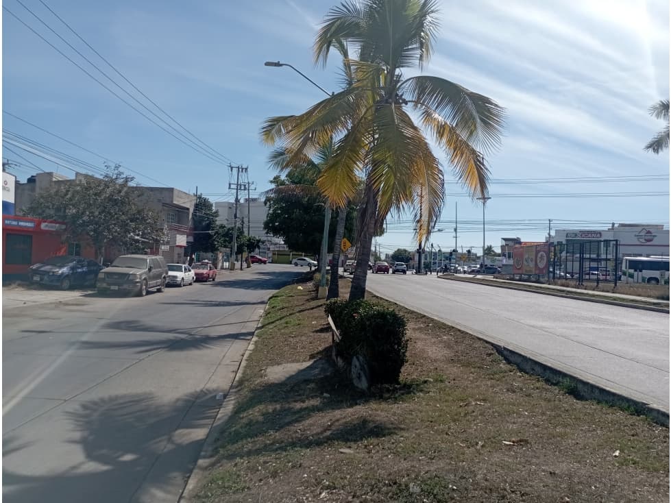 Local en Col. Pancho Villa a 50 mts de la Av. Rafael Buelna - 1